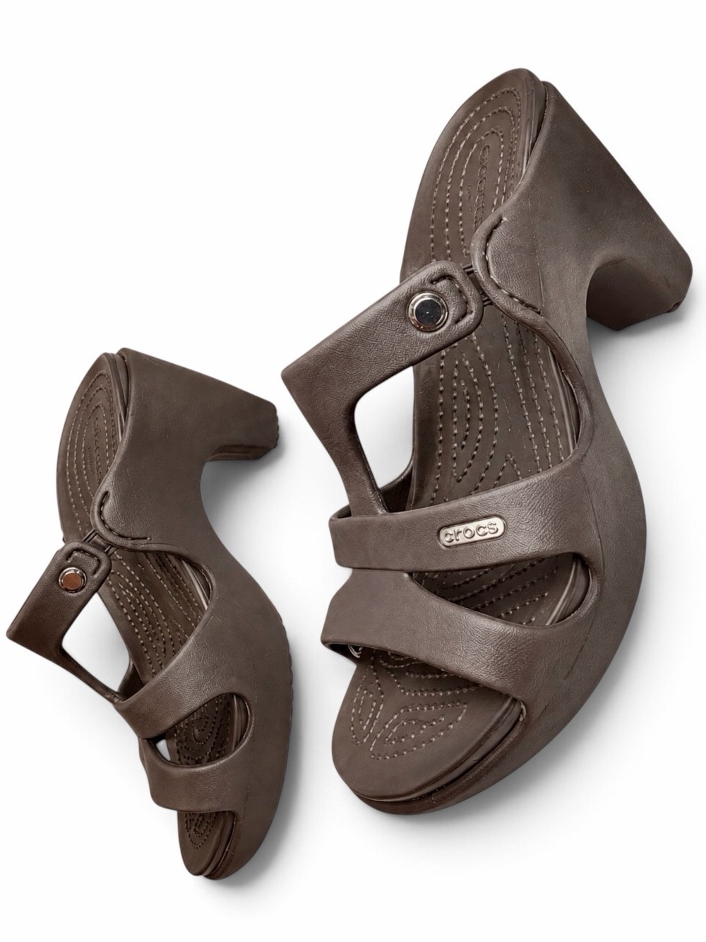 Crocs Cyprus V Block Heel Sandals Brown Womens 10